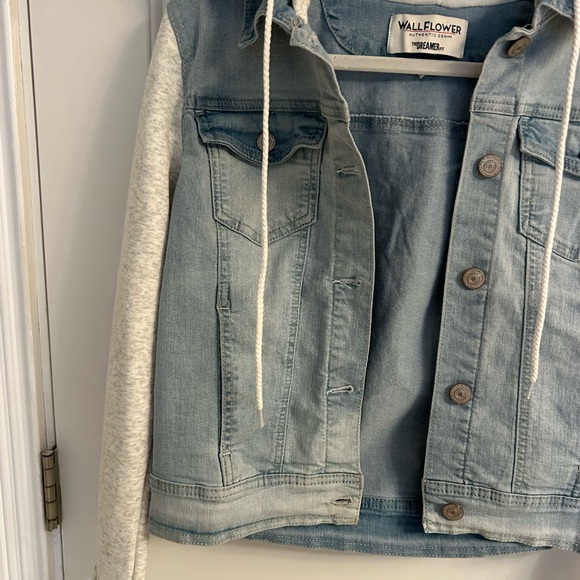 Wallflower Hooded Denim Jacket-The Dreamer Fit - Picture 3 of 10